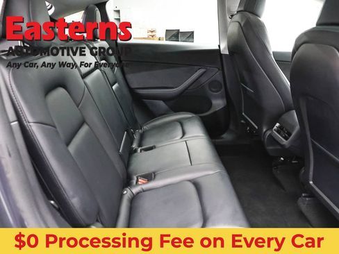 Used 2021 Tesla Model Y Long Range AWD/4WD image 16