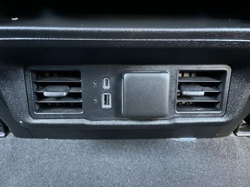 Used 2025 Chevrolet Silverado 1500 LT image 17