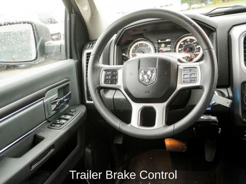 Used 2022 RAM 1500 Classic SLT image 9