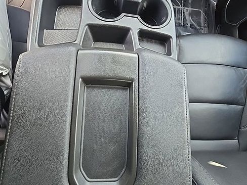 Used 2024 Chevrolet Silverado 2500 LT w/ Convenience Package image 31