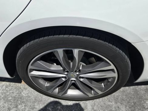 Used 2022 Chevrolet Malibu LT w/ Leather Package FWD image 8