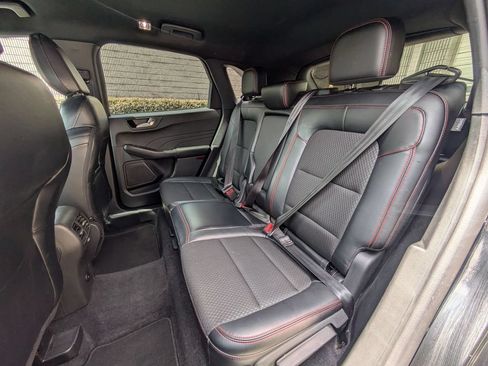 Used 2025 Ford Escape ST-Line AWD/4WD image 27