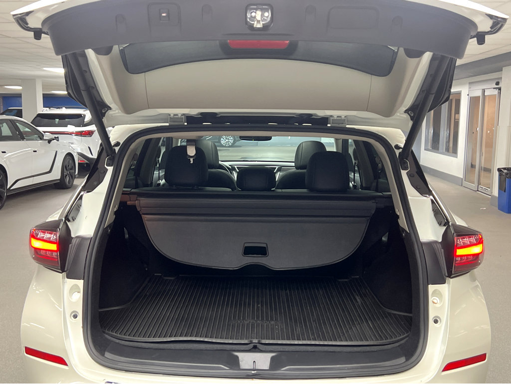 Used 2023 Nissan Murano Platinum w/ Cargo Package AWD/4WD image 30