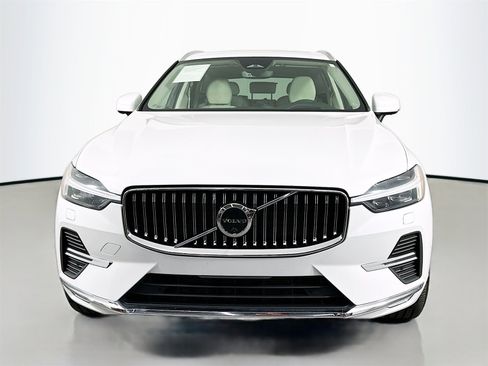 Used 2023 Volvo XC60 B6 Ultimate w/ Protection Package Premier image 2