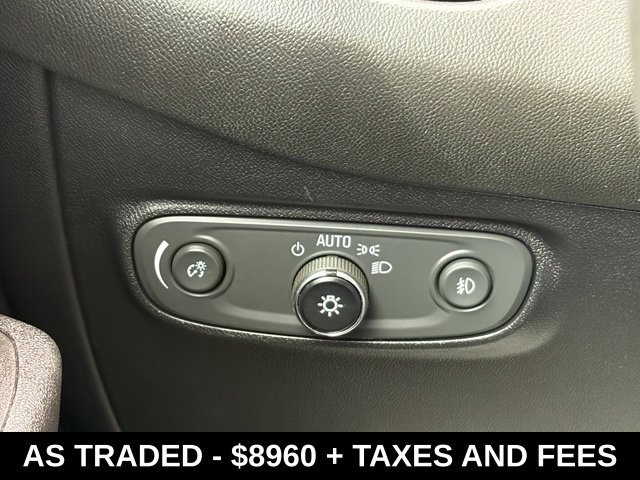 Used 2018 Chevrolet Equinox Premier FWD image 19