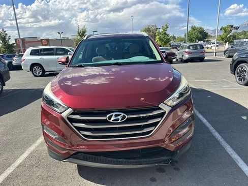Used 2016 Hyundai Tucson Sport FWD image 2