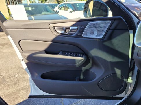 New 2026 Volvo XC60 T8 Ultra w/ Protection Package Premier AWD/4WD image 13