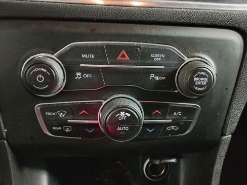 Used 2018 Dodge Charger SXT Plus image 15