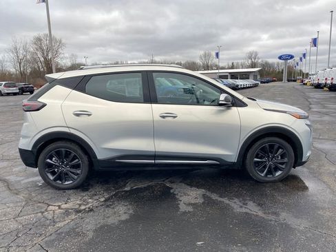 Used 2022 Chevrolet Bolt EUV Premier w/ Launch Edition image 11