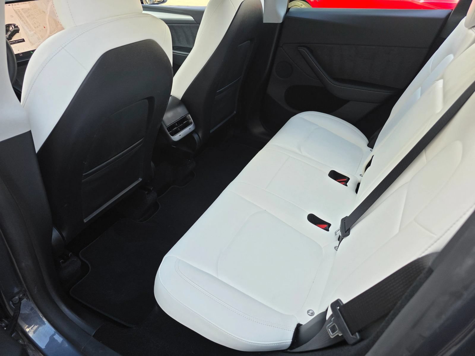 Used 2023 Tesla Model Y Long Range AWD/4WD image 32