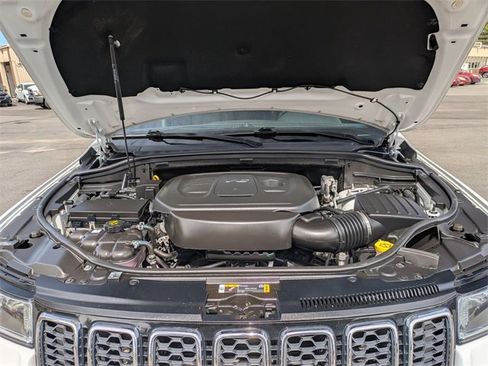 Used 2021 Jeep Grand Cherokee Laredo image 39