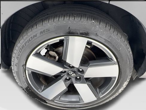 Used 2025 Hyundai Santa Fe Limited FWD image 16