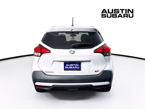 Used 2019 Nissan Kicks SR FWD image 6