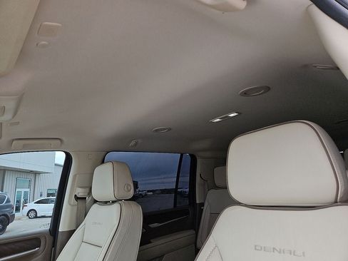 Used 2021 GMC Yukon XL Denali AWD/4WD image 23