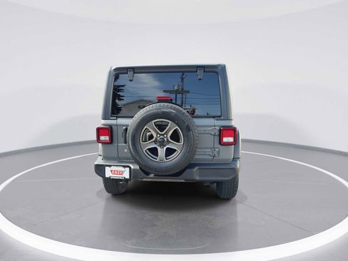 Used 2018 Jeep Wrangler Sport AWD/4WD image 7