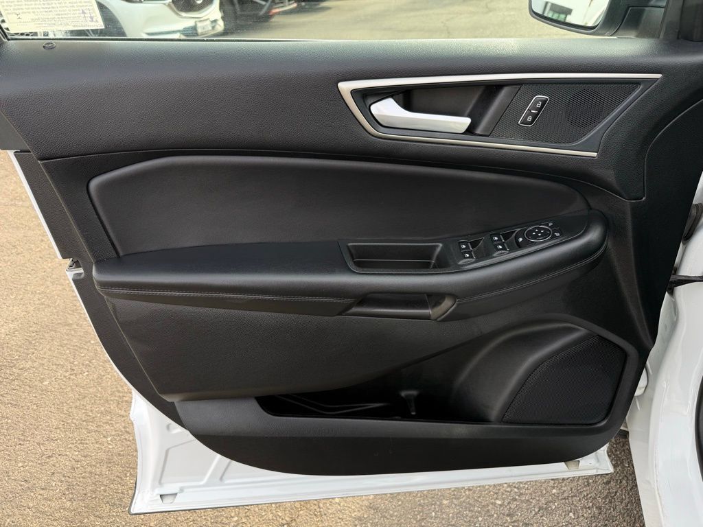 Used 2024 Ford Edge SEL AWD/4WD image 19