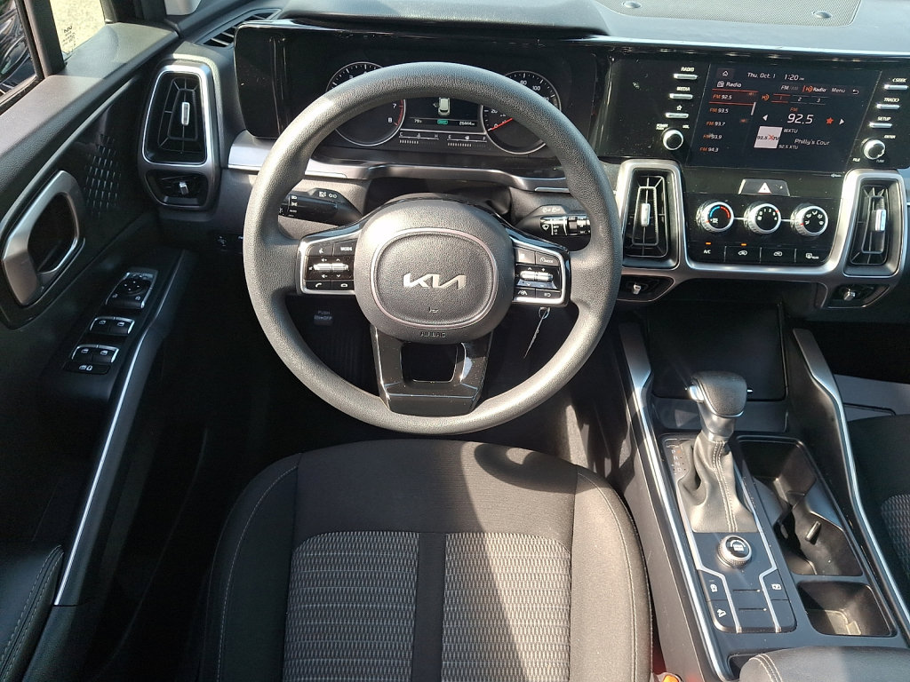 Used 2023 Kia Sorento LX FWD image 20