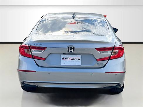 Used 2021 Honda Accord Touring image 6