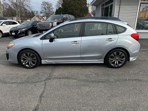 Used 2012 Subaru Impreza 2.0i Sport Premium image 9