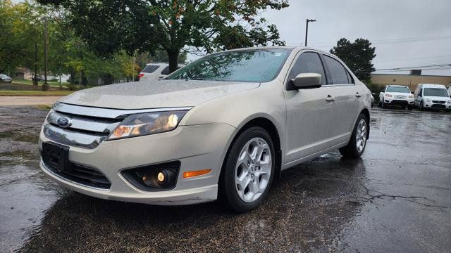 Used 2010 Ford Fusion SE FWD image 1