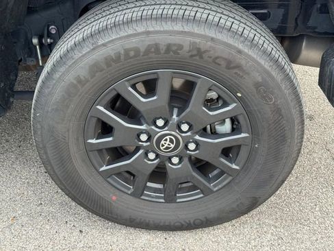 Used 2025 Toyota 4Runner SR5 image 7