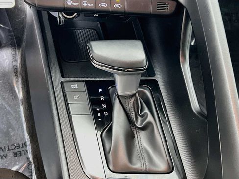 Certified 2025 Hyundai Elantra Sport FWD image 17