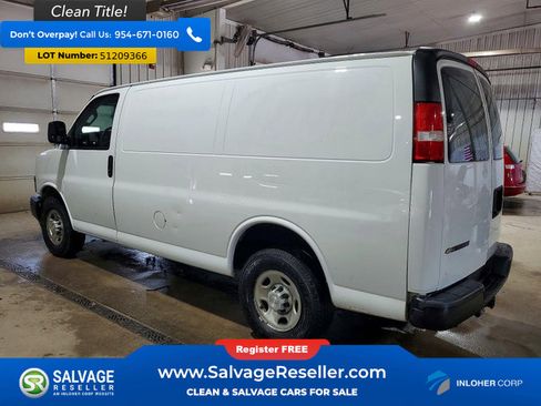 Used 2018 Chevrolet Express 2500 w/ Driver Convenience Package RWD image 3
