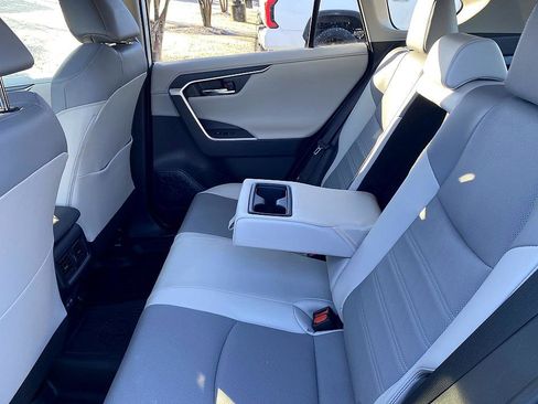 Used 2024 Toyota RAV4 Limited image 12