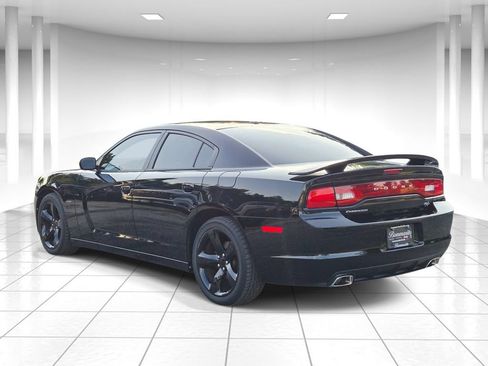 Used 2013 Dodge Charger R/T w/ Blacktop Pkg RWD image 5