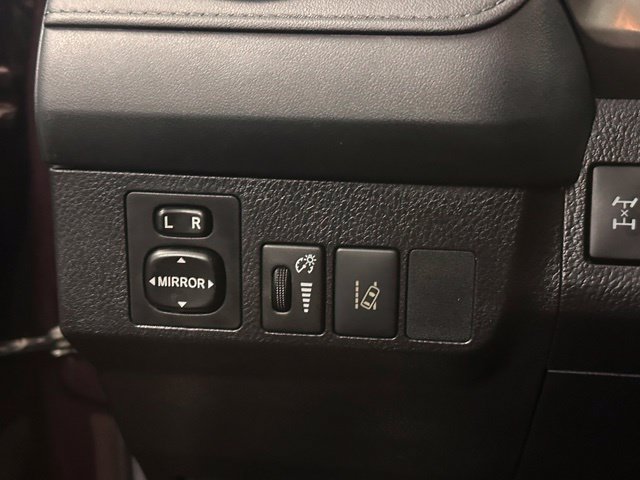 Used 2018 Toyota RAV4 LE w/ All Weather Liner Package AWD/4WD image 16
