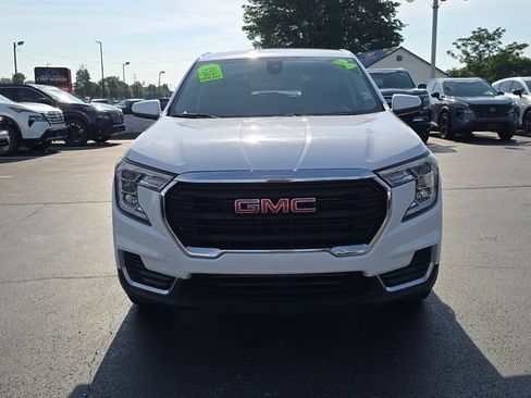 Used 2024 GMC Terrain SLE FWD image 8