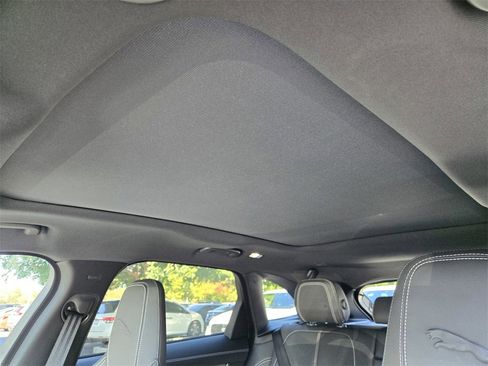 New 2026 Jaguar F-PACE R-Dynamic S image 15