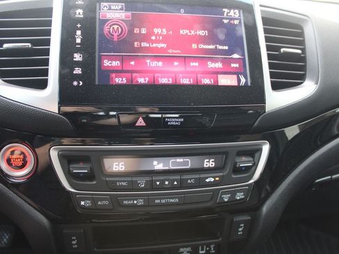 Used 2017 Honda Ridgeline Black Edition image 16