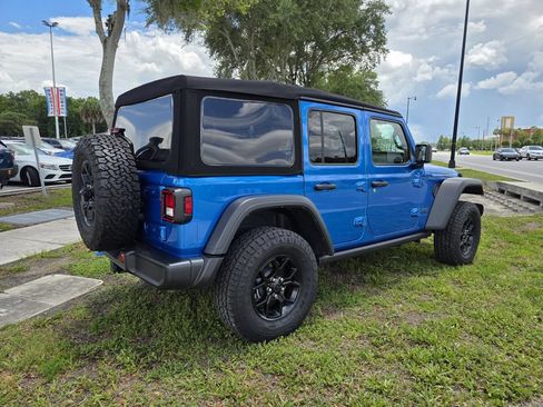 Used 2024 Jeep Wrangler Unlimited AWD/4WD image 3
