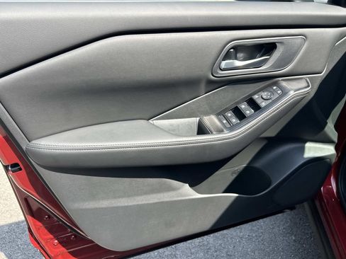 New 2026 Nissan Rogue SV AWD/4WD image 17