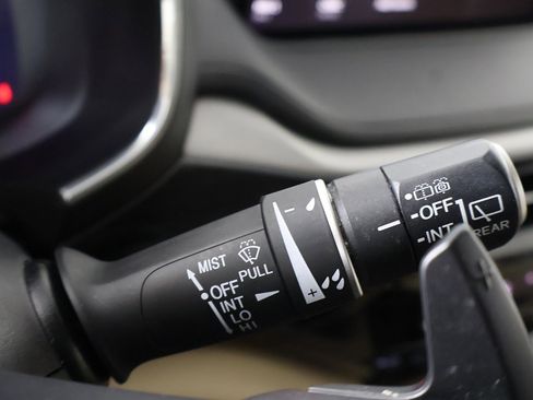 Used 2023 Acura MDX SH-AWD image 44