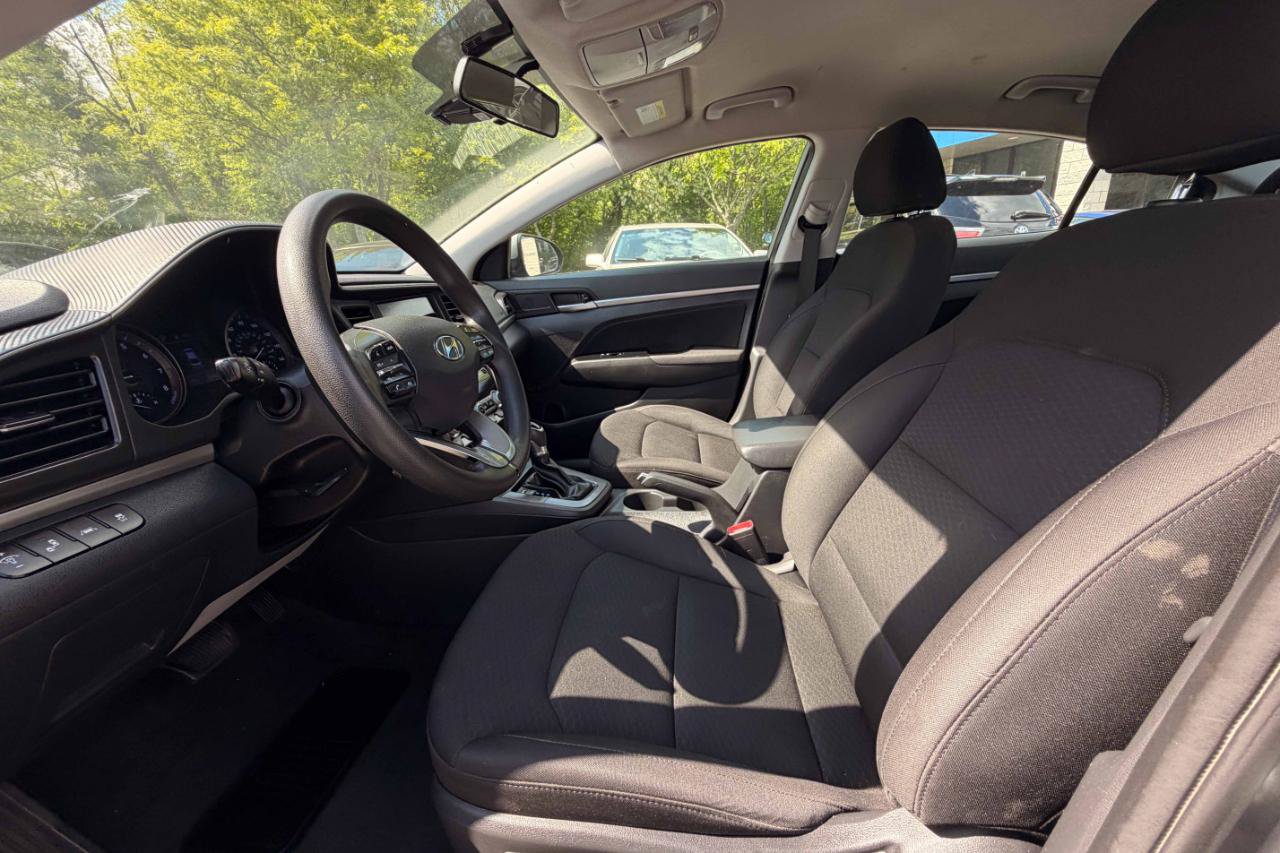Used 2020 Hyundai Elantra SEL w/ Cargo Package (C1) FWD image 12