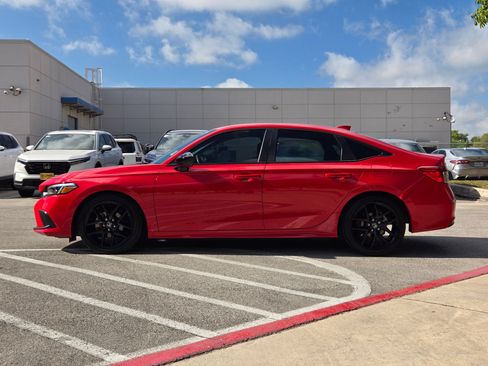 Used 2024 Honda Civic Sport image 2