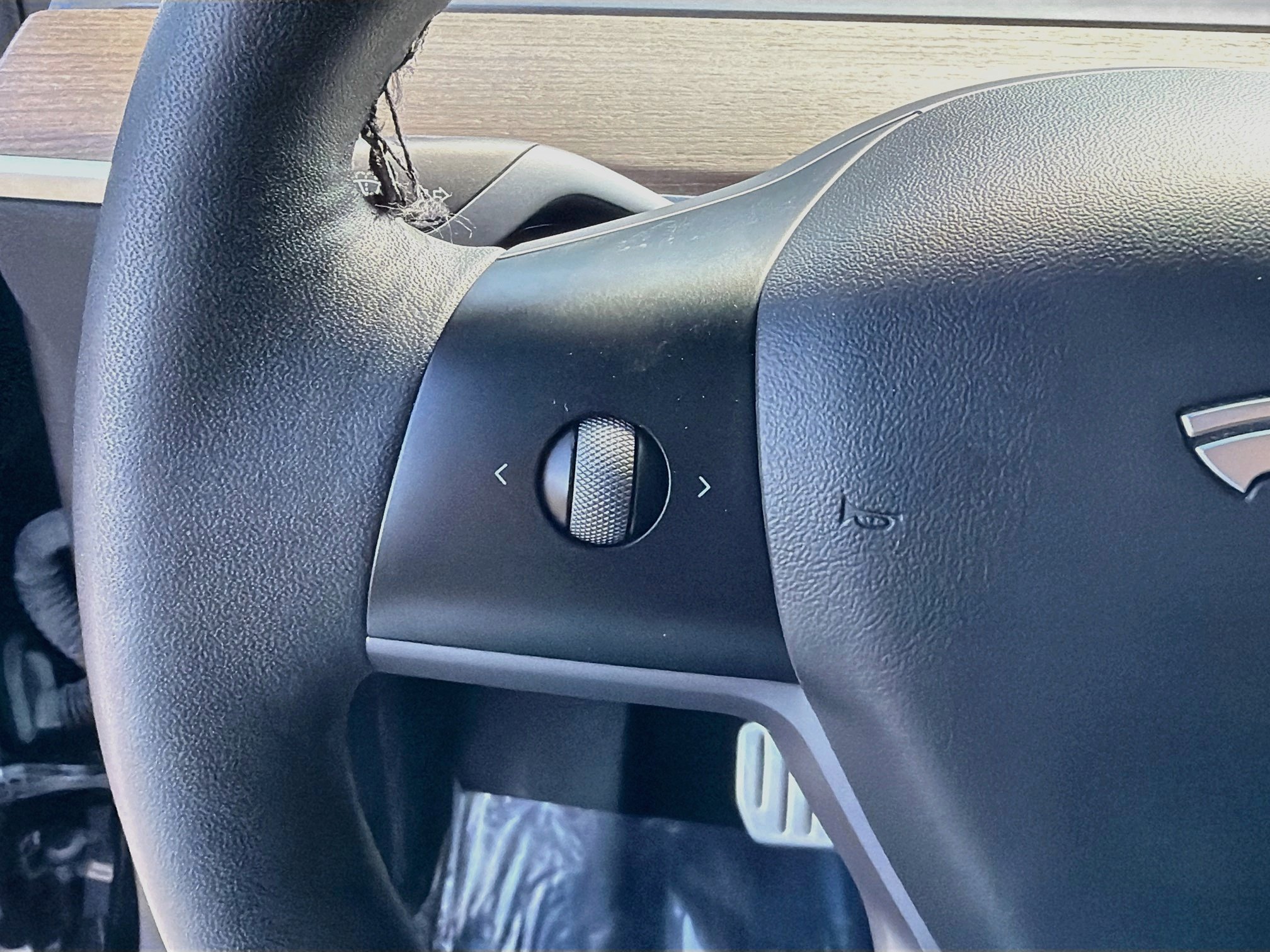 Used 2022 Tesla Model Y Performance AWD/4WD image 35
