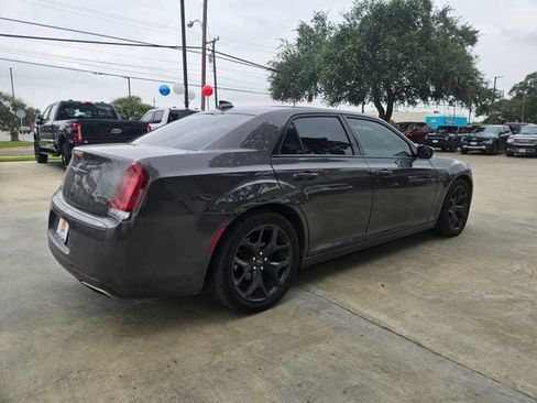 Used 2021 Chrysler 300 S RWD image 6