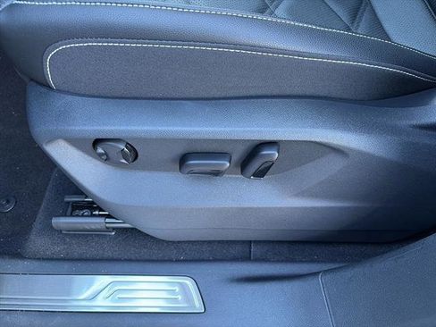 New 2025 Volkswagen Atlas SE image 16