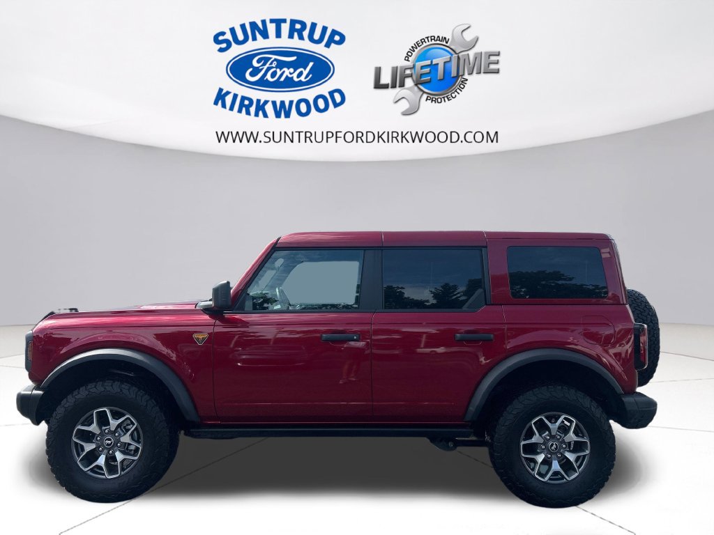 Used 2025 Ford Bronco Badlands AWD/4WD image 2