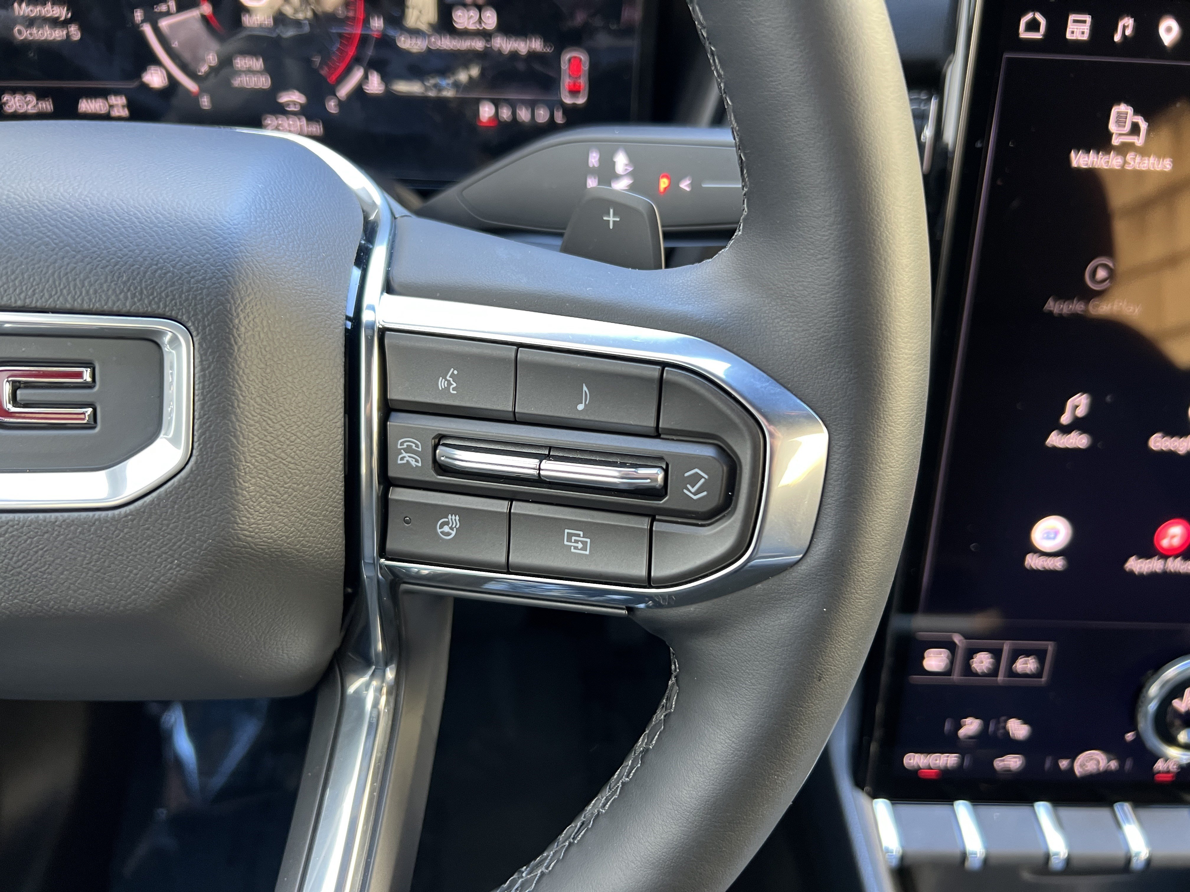 Used 2026 GMC Terrain Elevation w/ Black Edition AWD/4WD image 28