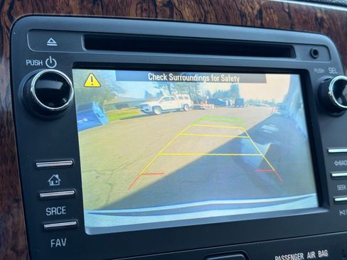 Used 2014 Chevrolet Traverse LT w/ All-Star Edition image 20