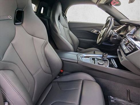 Used 2025 BMW Z4 sDrive30i w/ Premium Package image 16