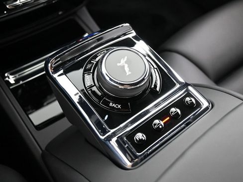 New 2027 Rolls-Royce Phantom Extended Wheelbase RWD image 22