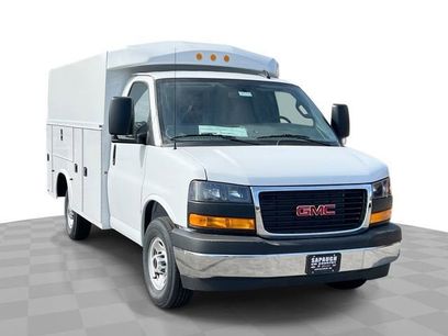 New 2025 GMC Savana 3500 w/ Power Convenience Package