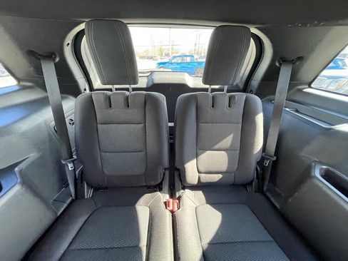 Used 2018 Ford Explorer XLT w/ Class II Trailer Tow Package image 19