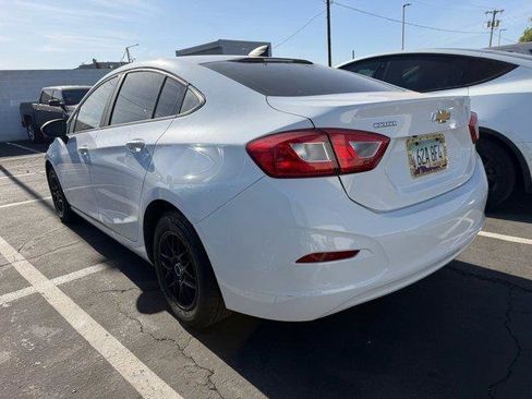 Used 2019 Chevrolet Cruze LS FWD image 4