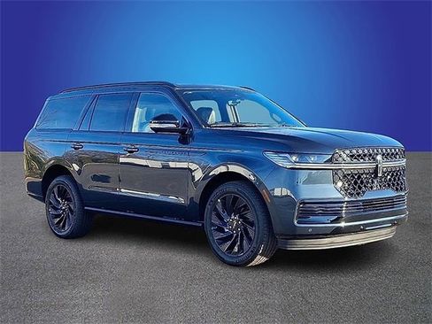 New 2025 Lincoln Navigator Reserve w/ Jet Appearance Package image 2
